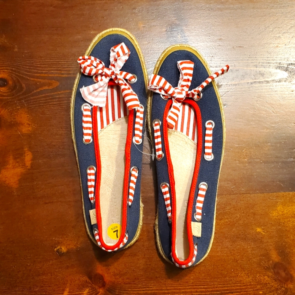 Nwot sperry red, white, & blue flats sz. 7